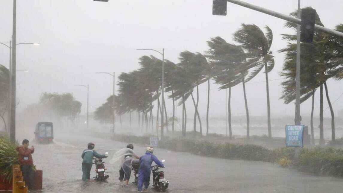 Cyclone Montha India Update 2025 storm alert with coastal map and school holiday notice